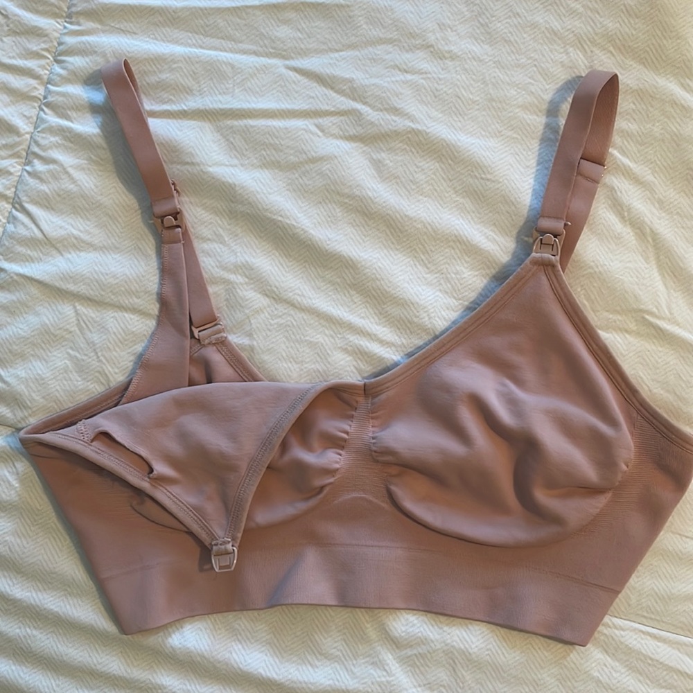 Soma seamless nursing bra size M